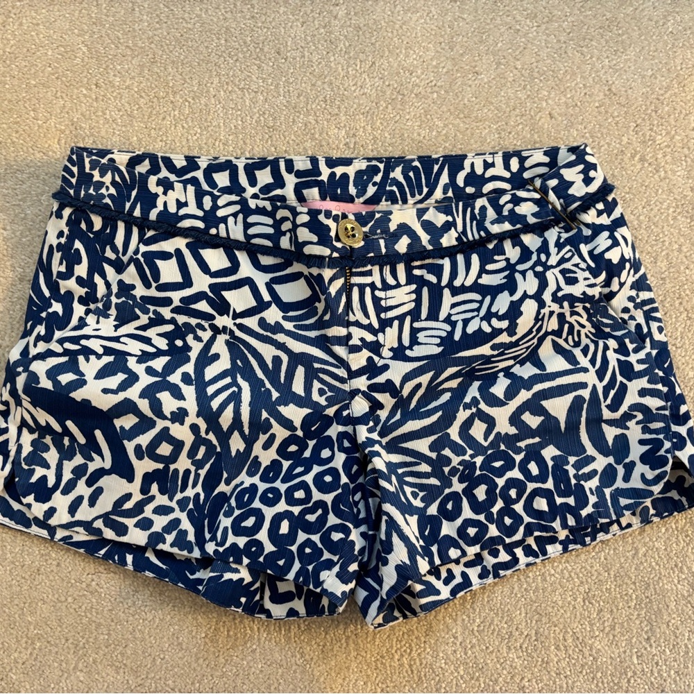 Lilly Pulitzer Navy & White Tropical Print Jean Shorts
